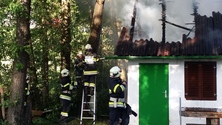 3 brand beim presshaus in reichendorf am 21.09.2016.jpg